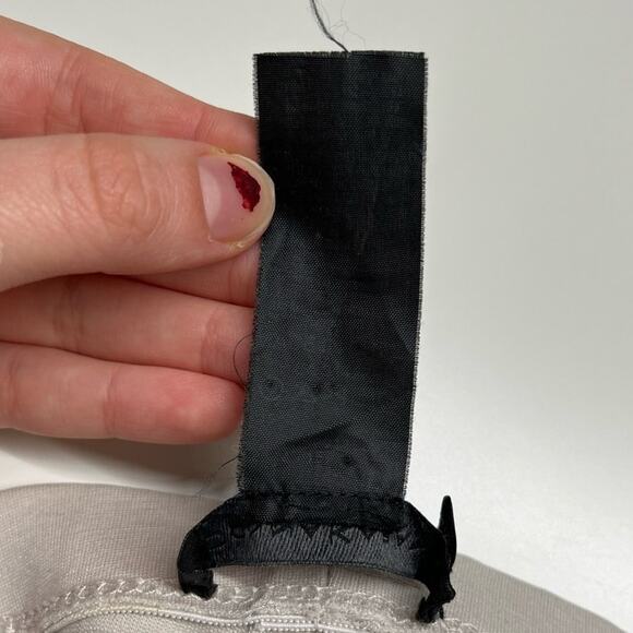 DKNY Pants 10 Medium Pull On Ankle Skinny Fit Cream Beige Career Modern Leggings - Picture 10 of 14